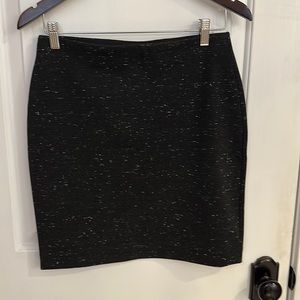 Ann Taylor loft black w/whit speckle short skirt